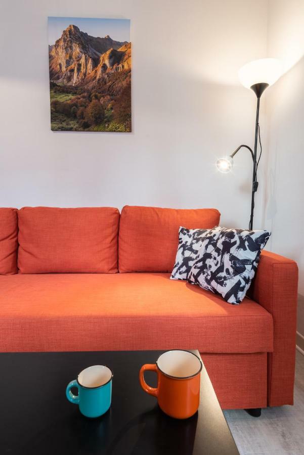 Appartement Coeur De Ville - Wifi - Lave-Seche Linge Pau Bagian luar foto