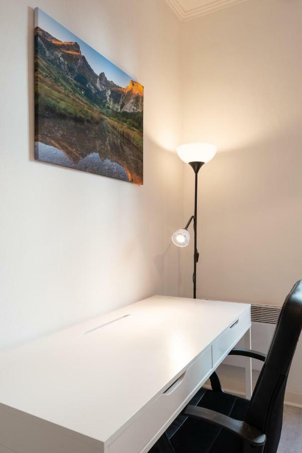 Appartement Coeur De Ville - Wifi - Lave-Seche Linge Pau Bagian luar foto